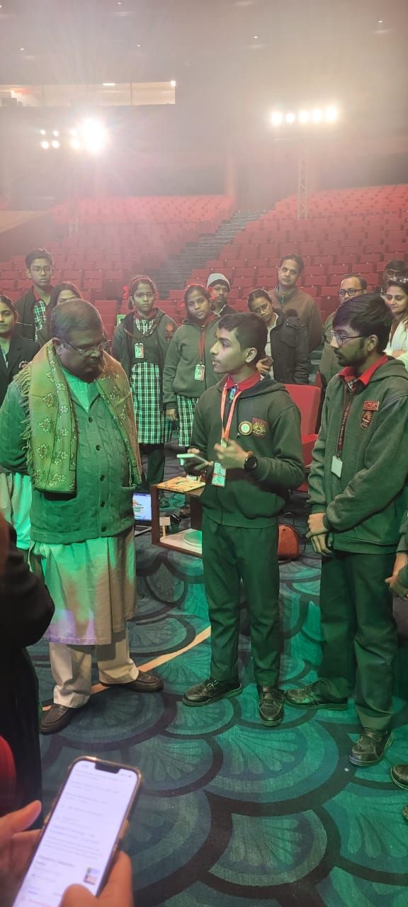 Got the opportunity to meet the Hon'ble Education Minister of India, Shri Dharmendra Pradhan Ji at Pariksha Pe Charcha 2024 ✨ | Deepanshu Jha