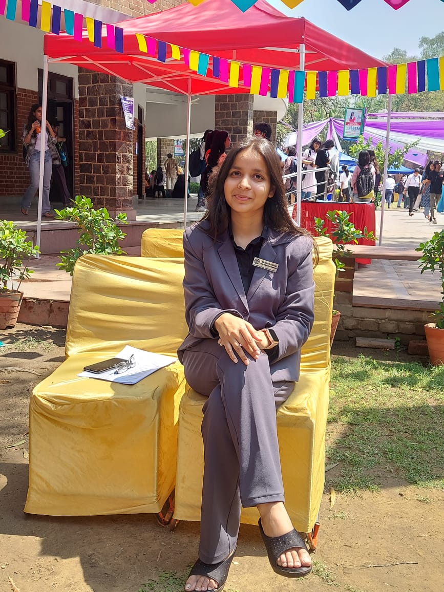 Vaishnavi Dwivedi Vaishnavi Dwivedi