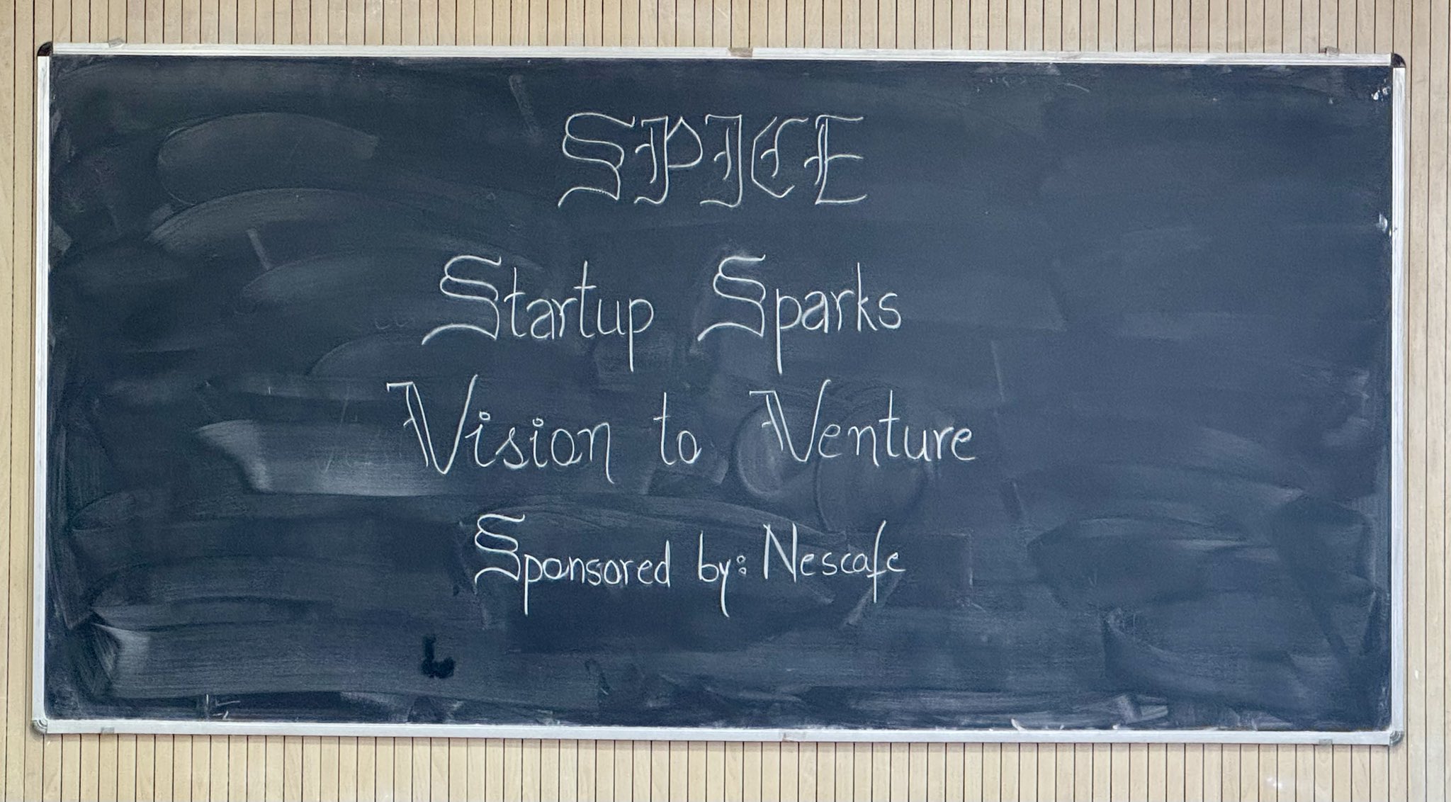 Chahat Kesharwani (@chahatkesh) on X