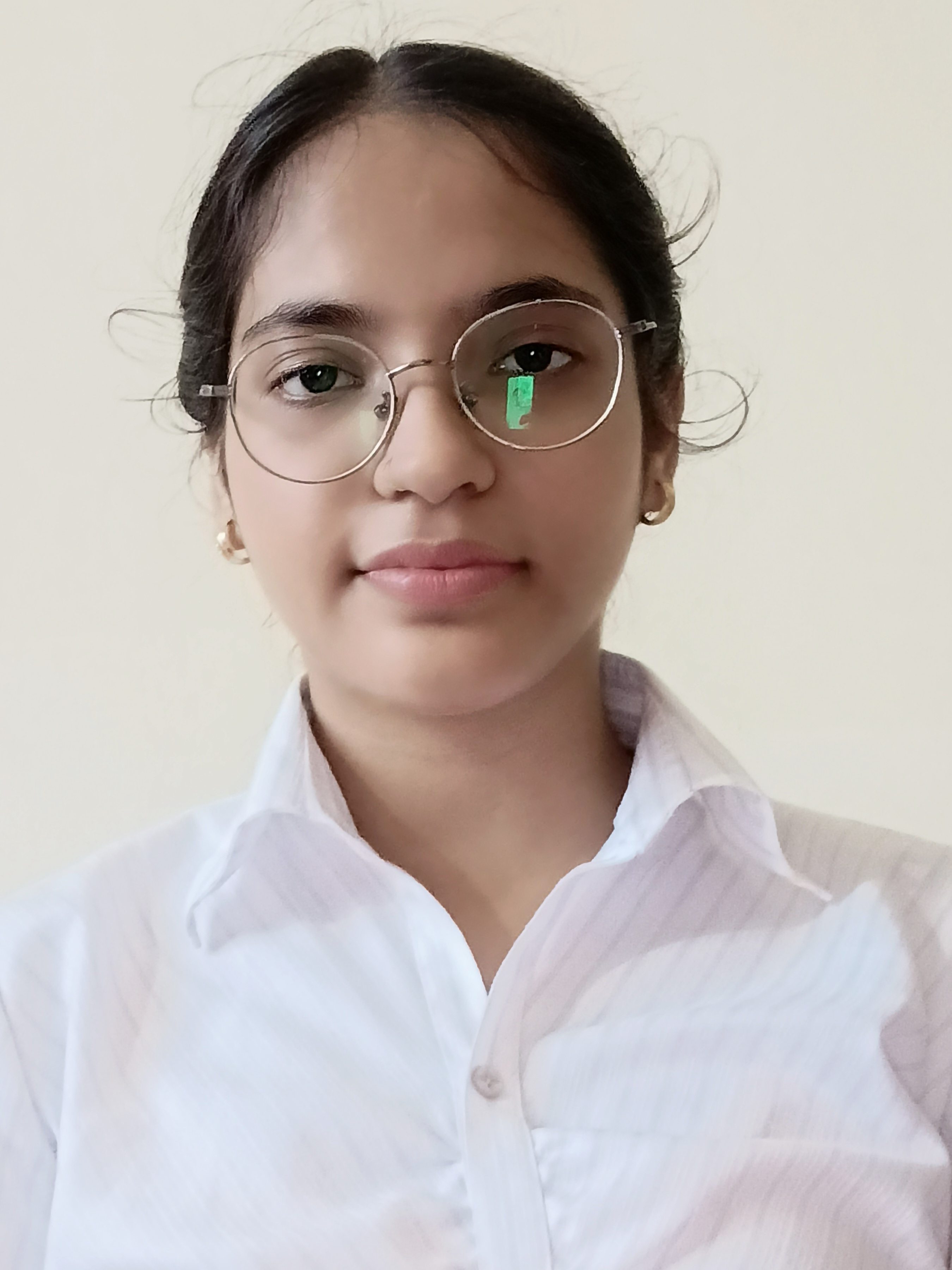 Sakshi Tiwari