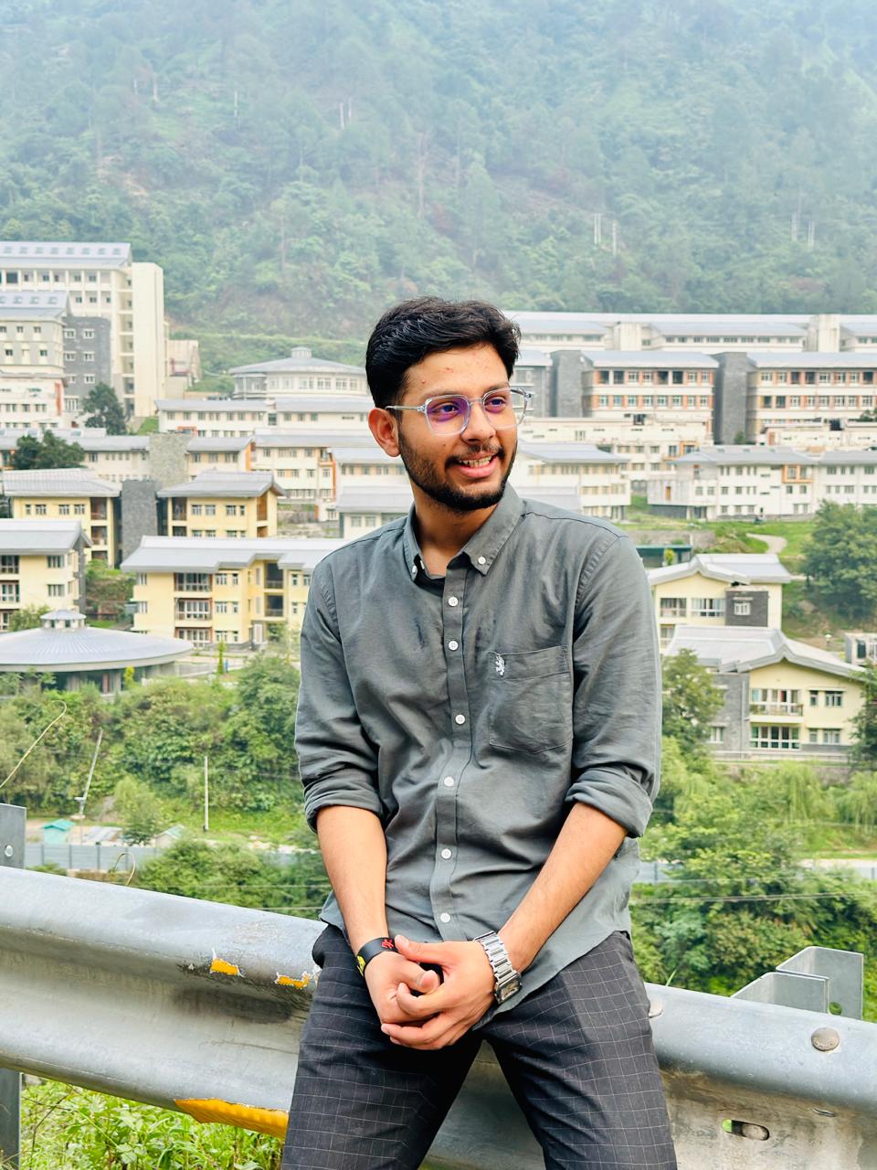 Anuj Anuj