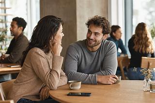 Voice Chat With Strangers: How to Meet New People and Have Better Conversations Online Voice Chat With Strangers: How to Meet New People and Have Better Conversations Online